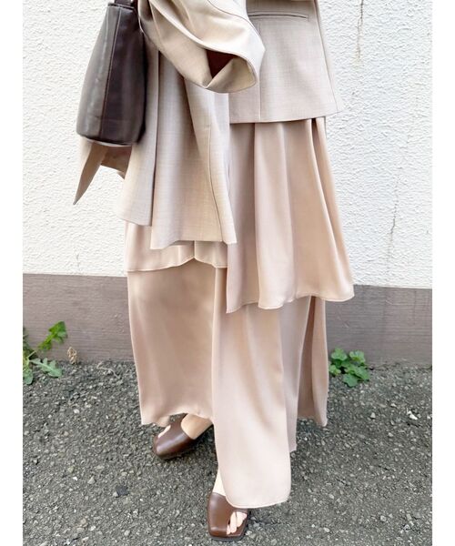 LAGUNAMOON(ラグナムーン)の「ティアードスカートドッキングベストワンピース(ワンピース・レディース・ベージュ/グレー/ブラック・MEDIUM/SMALL)」の14枚目の写真