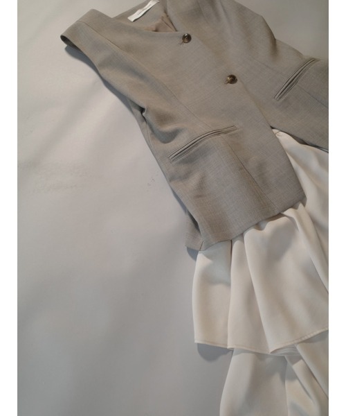 LAGUNAMOON（ラグナムーン）の「ティアードスカートドッキングベストワンピース セットアップ（ワンピース・レディース・ベージュ/グレー/ブラック・MEDIUM/SMALL）」の2枚目の写真