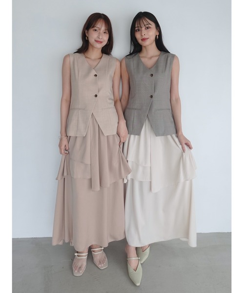 LAGUNAMOON（ラグナムーン）の「ティアードスカートドッキングベストワンピース【セットアップ対応】【夏服】【オフィスカジュアル】（ワンピース・レディース・ベージュ/グレー/ブラック/ピンク・MEDIUM/SMALL）」の10枚目の写真