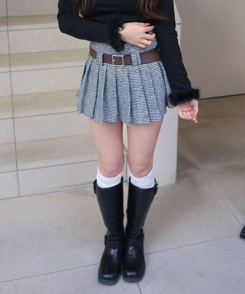 ALLuRing ChaRm(アリュリングチャーム)の「Houndstooth Check Pleated Mini Skirt / 千鳥格子チェックプリーツミニスカート ベルト付き(スカート・レディース・ホワイト×ブラック/ブラウン・S/M)」の9枚目の写真