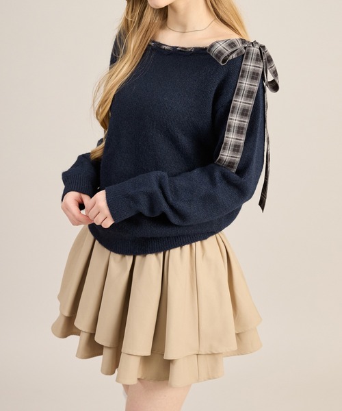 apres jour mignon（アプレジュールミニョン）の「2WAYリボンニットプルオーバー（ニット/セーター・レディース・ネイビー/グレー/ライトグレー・LARGE/フリー）」の6枚目の写真