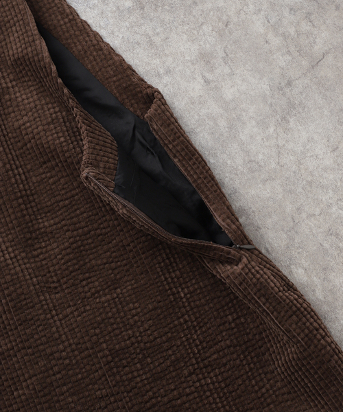 GANNI（ガニー）の「【GANNI/ガニー】 Seersucker Corduroy V-neck Mini Dr（ワンピース・レディース・ブラウン・36）」の10枚目の写真