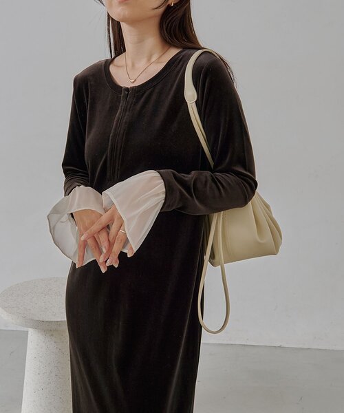 CAPRICIEUX LE'MAGE（カプリシューレマージュ）の「【低身長サイズあり】フレアスリーブベロアワンピース（ワンピース・レディース・ブラック/ベージュ/ブラウン・PS/FREE）」の12枚目の写真