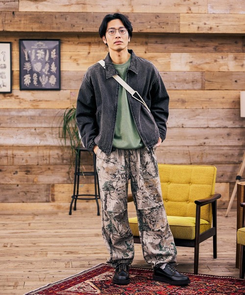 BAYFLOW(ベイフロー)の「デニムショートブルゾン(ブルゾン・メンズ・ブラック/ブルー・MEDIUM/LARGE)」の4枚目の写真