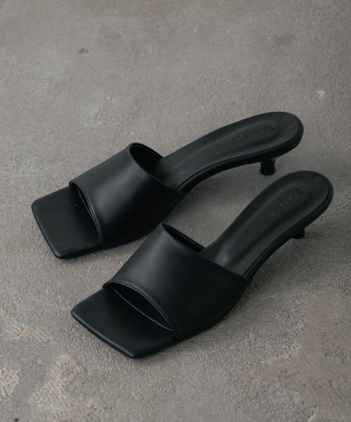 GALLEST（ギャレスト）の「スウエアトゥサンダル（サンダル・レディース・グリーン/オフホワイト/ブラック・35/45）」の2枚目の写真