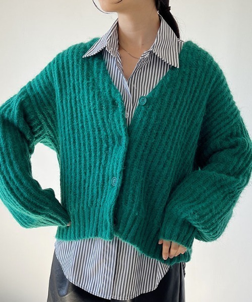 Mac-House(マックハウス)の「畦編みVネックパフスリーブカーディガン(カーディガン/ボレロ・レディース・ブラック/ホワイト/グリーン/イエロー・FREE)」の3枚目の写真