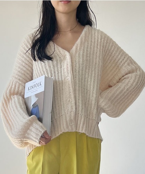 Mac-House(マックハウス)の「畦編みVネックパフスリーブカーディガン(カーディガン/ボレロ・レディース・ブラック/ホワイト/グリーン/イエロー・FREE)」の8枚目の写真