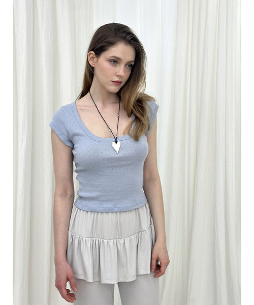 MOIFAIRE（モイフェア）の「LOWEN SCOOP NECK T-SHIRT / SKYBLUE（Tシャツ/カットソー・レディース・スカイブルー・FREE）」の2枚目の写真