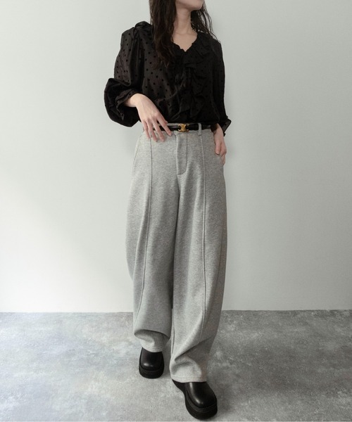 on:nue（オンニュ）の「【on:nue】[着用動画あり！] フロッキードットフリルブラウス /2026 SS COLLECTION（シャツ/ブラウス・レディース・アイボリー/ブラック・FREE）」の12枚目の写真