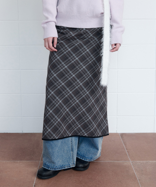 ROLAROLA(ロラロラ)の「CHECK SLIM LONG SKIRT BROWN(スカート・レディース・ブラウン・FREE)」の1枚目の写真