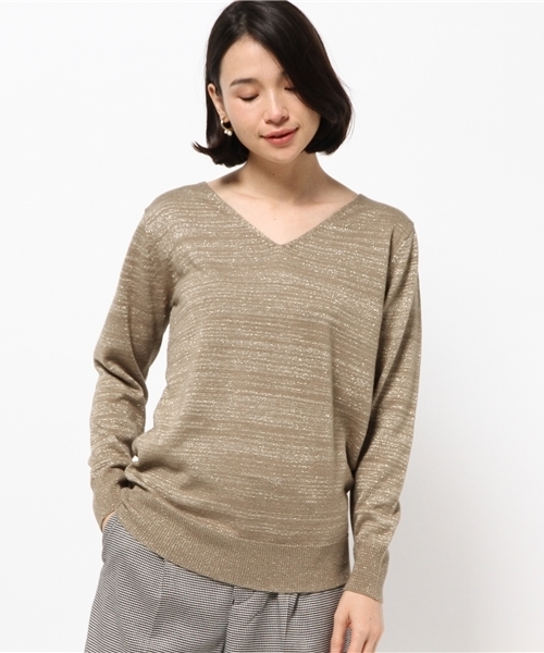 Discoat Parisien（ディスコートパリシアン）の「ラメVネックプルオーバー（ニット/セーター・レディース・ロイヤルブルー/ネイビー/アイボリー/モカ・LARGE/SMALL/MEDIUM）」の2枚目の写真