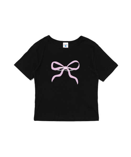 ROIDESROIS(ロワデロワ)の「リボンプリントクロップ半袖Tシャツ(ブラック)(Tシャツ/カットソー・レディース・その他・FREE)」の1枚目の写真