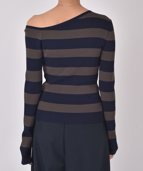 AKTE（アクテ）の「ワンショルダーニットプルオーバー（ニット/セーター・レディース・ネイビー系/ブラック・FREE）」の6枚目の写真