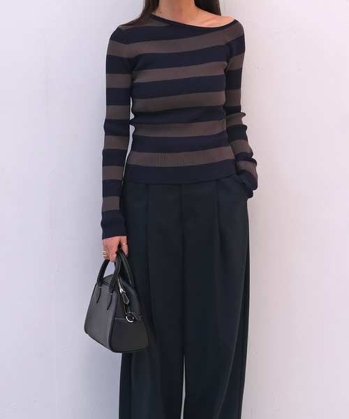 AKTE（アクテ）の「ワンショルダーニットプルオーバー（ニット/セーター・レディース・ネイビー系/ブラック・FREE）」の17枚目の写真