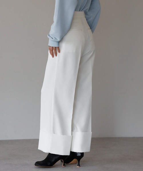 ENC（エンク）の「side line roll up pants with key ring / キーリング付きサイドラインロールアップパンツ（その他パンツ・レディース・ブラック/オフホワイト/カーキ系・FREE）」の20枚目の写真