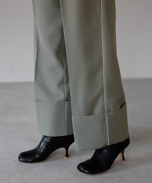 ENC（エンク）の「side line roll up pants with key ring / キーリング付きサイドラインロールアップパンツ（その他パンツ・レディース・ブラック/オフホワイト/カーキ系・FREE）」の10枚目の写真