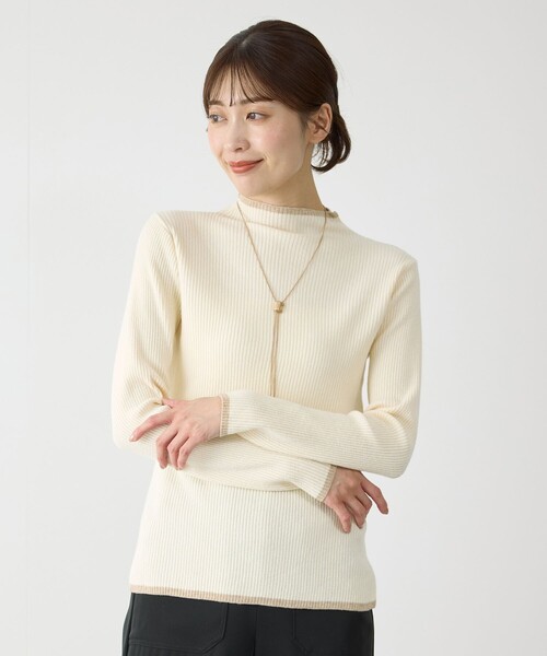 Jayro(ジャイロ)の「ふわもちボトルネック配色プルオーバー(ニット/セーター・レディース・ライトグレー/オフホワイト/ブラック/ブルー系その他4・M)」の2枚目の写真
