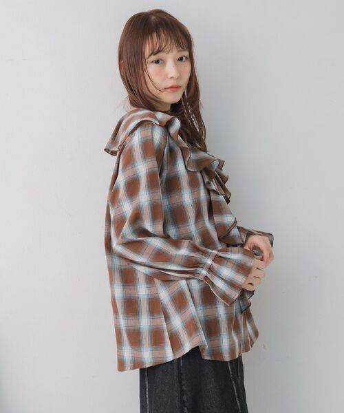 RETRO GIRL(レトロガール)の「BIGフリルカラーBL(シャツ/ブラウス・レディース・ブラック系その他2/ブラウン系その他2/ホワイト・FREE)」の8枚目の写真