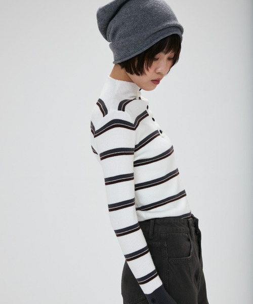 full/fill.(フルフィル)の「front button border knit tops / フロントボタンボーダーニットトップス(ニット/セーター・レディース・グレー/ホワイト・FREE)」の12枚目の写真