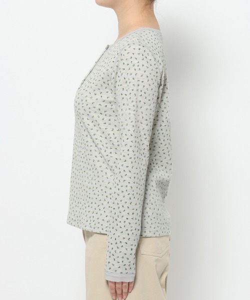 mysty woman（ミスティウーマン）の「サーマル小花カットソーLS 659807（Tシャツ/カットソー・レディース・オフホワイト/グレー・FREE）」の7枚目の写真