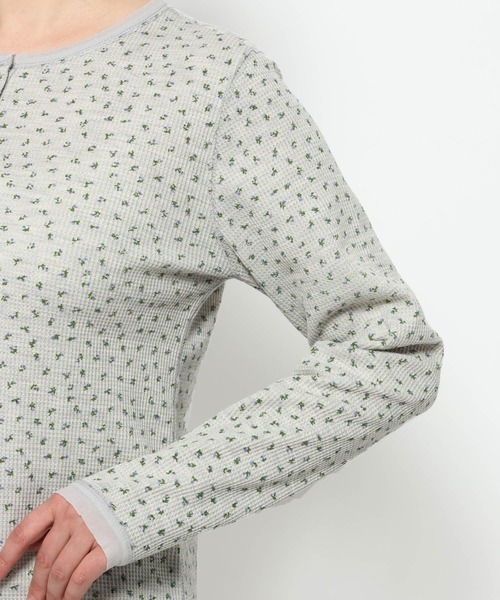 mysty woman（ミスティウーマン）の「サーマル小花カットソーLS 659807（Tシャツ/カットソー・レディース・オフホワイト/グレー・FREE）」の10枚目の写真