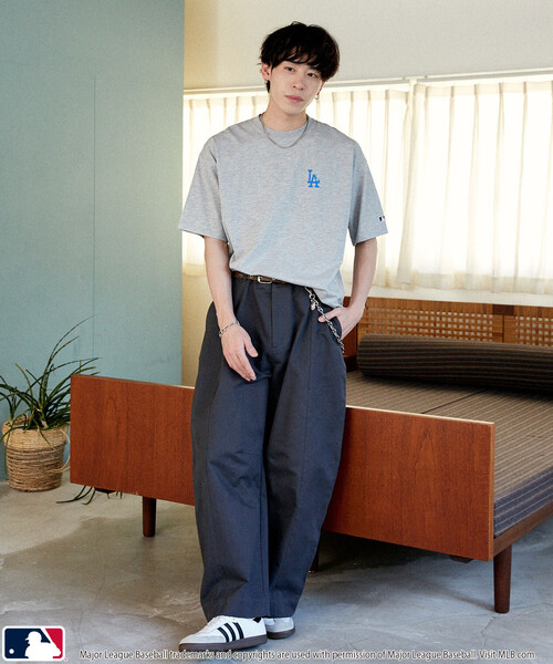 PUBLUX(パブリュクス)の「PUBLUX/パブリュクス <機能性素材>別注MLB ワンポイント フラワー刺繍 Tシャツ 限定展開(Tシャツ/カットソー・メンズ・ネイビー/グレー/ピンク/ブラウン/ライトグレー/ホワイト・L/M/フリ-/LARGE)」の18枚目の写真