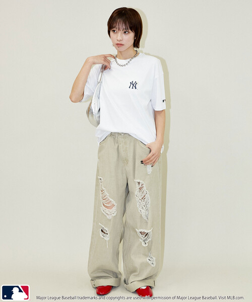 PUBLUX(パブリュクス)の「PUBLUX/パブリュクス <機能性素材>別注MLB ワンポイント フラワー刺繍 Tシャツ 限定展開(Tシャツ/カットソー・メンズ・ネイビー/グレー/ピンク/ブラウン/ライトグレー/ホワイト・L/M/フリ-/LARGE)」の9枚目の写真