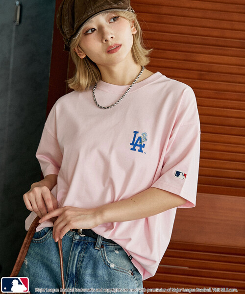 PUBLUX(パブリュクス)の「PUBLUX/パブリュクス <機能性素材>別注MLB ワンポイント フラワー刺繍 Tシャツ 限定展開(Tシャツ/カットソー・メンズ・ネイビー/グレー/ピンク/ブラウン/ライトグレー/ホワイト・L/M/フリ-/LARGE)」の7枚目の写真