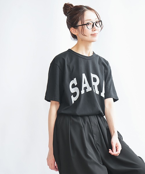 SOLAMONAT（ソラモナ）の「サラリト天竺　プリントT SARA（Tシャツ/カットソー・レディース・ホワイト×ブラック/ブラック/ホワイト×レッド/グリーン/ネイビー・FREE）」の2枚目の写真