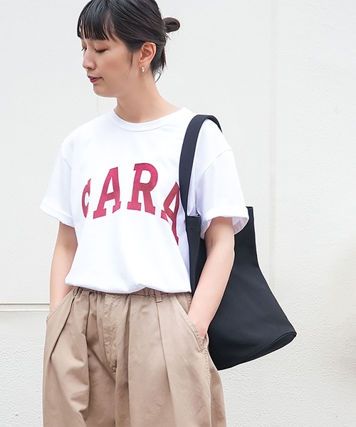 SOLAMONAT（ソラモナ）の「サラリト天竺　プリントT SARA（Tシャツ/カットソー・レディース・ホワイト×ブラック/ブラック/ホワイト×レッド/グリーン/ネイビー・FREE）」の6枚目の写真