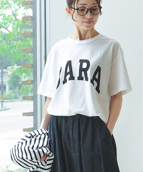 SOLAMONAT（ソラモナ）の「サラリト天竺　プリントT SARA（Tシャツ/カットソー・レディース・ホワイト×ブラック/ブラック/ホワイト×レッド/グリーン/ネイビー・FREE）」の8枚目の写真