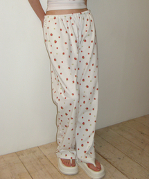 CRANK（クランク）の「ストロベリーコットンスウェットパンツ_ホワイト（スウェットパンツ）」