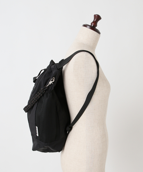 B.C STOCK（ベーセーストック）の「CONTROL FREAK / コントロールフリーク 別注 バッグ（ショルダーバッグ・レディース・グレー/ブラック/ベージュ・FREE）」の4枚目の写真