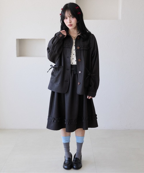 kutir（クティール）の「【セットアップ着用可能】アソートリボンフリルジャケット（ブルゾン・レディース・ブラック/ブルー/グレー・FREE）」の2枚目の写真