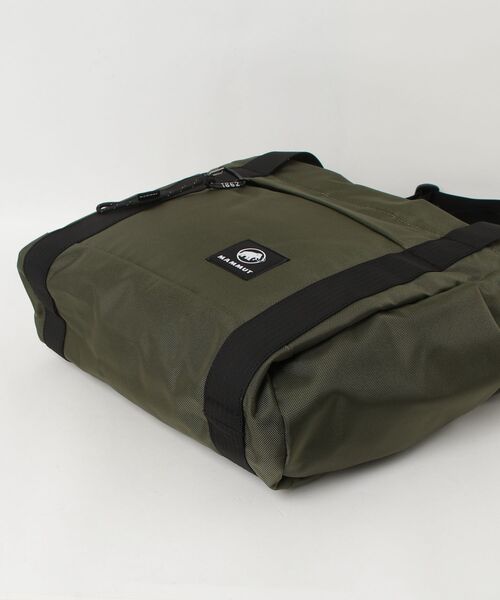 Mammut(マムート)の「エクセロン 2.0 トートバッグ ジャパンエクスクルーシブ ミドル / Xeron 2.0 Tote Bag JE Middle(トートバッグ・メンズ・カーキ・14L)」の3枚目の写真