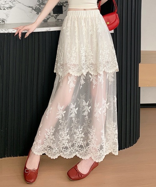 Ritzy(リッツィー)の「2重フラワーレースシアーロングスカート(スカート・レディース・ホワイト/アイボリー/ブラック・L/M)」の2枚目の写真