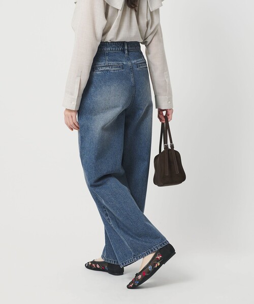 BEAUTY&YOUTH UNITED ARROWS(ビューティーアンドユースユナイテッドアローズ)の「【WEB限定】タックワイド デニムパンツ(デニムパンツ・レディース・グレー系/ネイビー・S/L/M)」の5枚目の写真