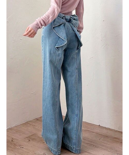 RESEXXY（リゼクシー）の「バックリボンデニムパンツ（デニムパンツ・レディース・インディゴブルー/ピンク/ライトブルー・MEDIUM/SMALL）」の2枚目の写真