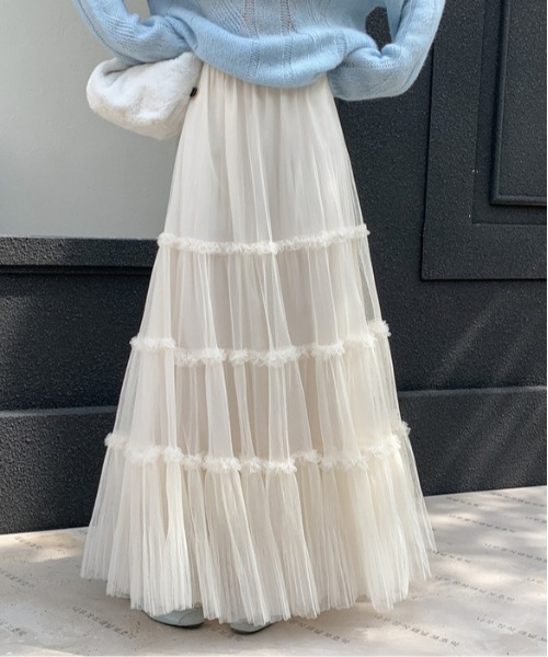 &soiree(アンドソワレ)の「チュールフレアティアードスカート(スカート・レディース・ベージュ/ホワイト・LARGE/MEDIUM/SMALL)」の3枚目の写真