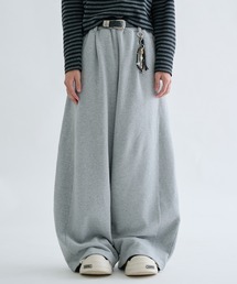 EPNK（イーピーエヌケー）の「Seam curve sweat pants / シームカーブスウェットパンツ（スウェットパンツ）」