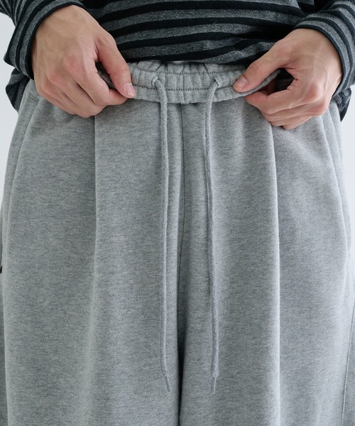 EPNK（イーピーエヌケー）の「Seam curve sweat pants / シームカーブ