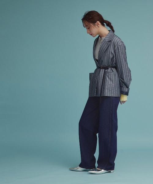 W:Huku(フーク)の「アシンメトリー カーヴィー バレルレッグ デニムパンツ / Asymmetrical Curvy Denim Pants(デニムパンツ・レディース・ブルー系その他2/ブルー系その他・S)」の13枚目の写真
