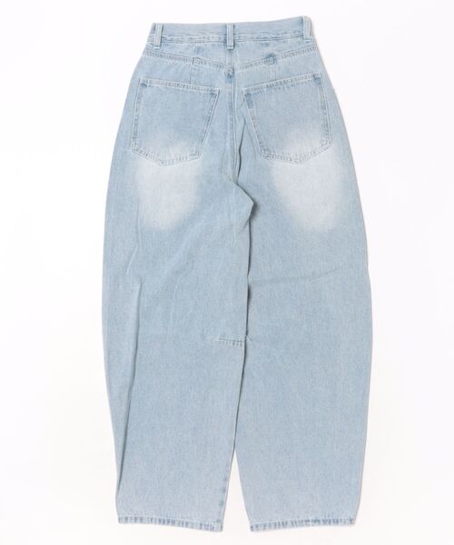 W:Huku(フーク)の「アシンメトリー カーヴィー バレルレッグ デニムパンツ / Asymmetrical Curvy Denim Pants(デニムパンツ・レディース・ブルー系その他2/ブルー系その他・S)」の19枚目の写真