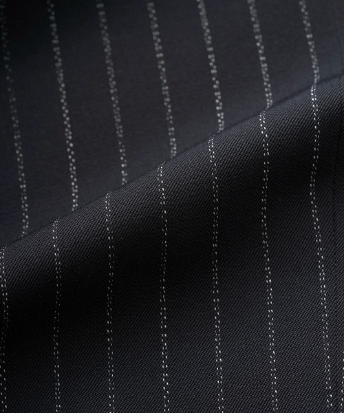 Juha(ユハ)の「EASED NARROW SLACKS(スラックス・メンズ・チェック/ストライプ/ブラック・4/3/2)」の17枚目の写真