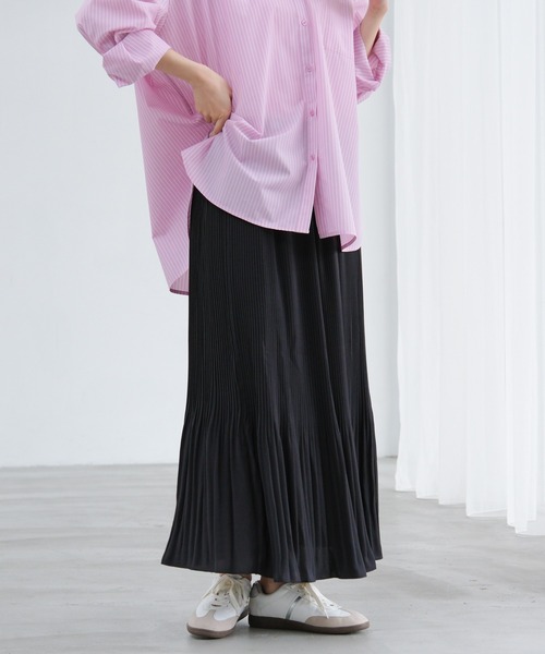 LAKOLE(ラコレ)の「プリーツフレアスカート / 659843(スカート・レディース・ブラック/グレイッシュベージュ/ラベンダー・LARGE/MEDIUM)」の1枚目の写真