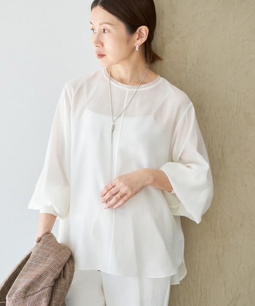 IENA（イエナ）の「クルーネックシアーリブブラウス（シャツ/ブラウス・レディース・ブラック/ホワイト・FREE）」の17枚目の写真