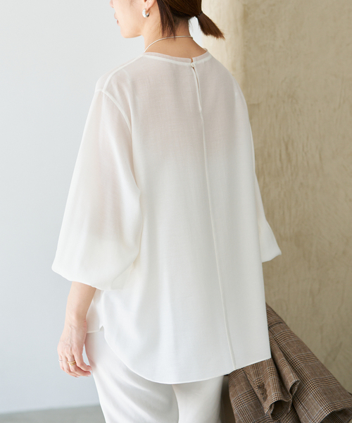 IENA（イエナ）の「クルーネックシアーリブブラウス（シャツ/ブラウス・レディース・ブラック/ホワイト・FREE）」の20枚目の写真