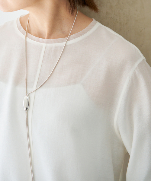 IENA（イエナ）の「クルーネックシアーリブブラウス（シャツ/ブラウス・レディース・ブラック/ホワイト・FREE）」の21枚目の写真