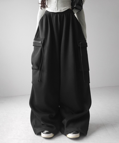 me+em select(ミームセレクト)の「【 3color /裾絞り可能2WAY 】ドローコードタックワイドカーゴスウェットパンツ / drawcord tuck wide cargo sweatpants(スウェットパンツ・レディース・ピンク/ブラック/グレー・FREE)」の8枚目の写真