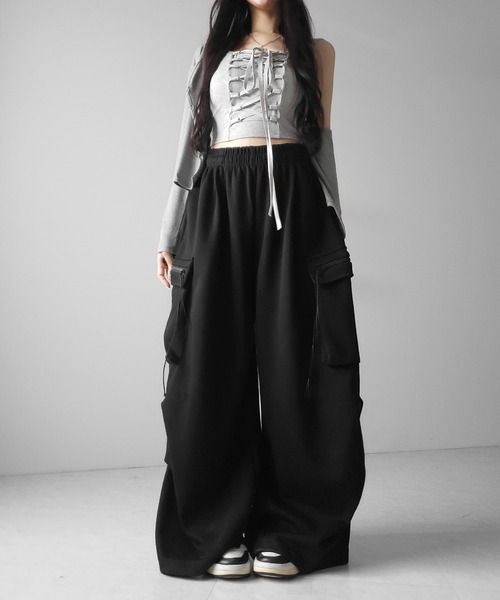 me+em select(ミームセレクト)の「【 3color /裾絞り可能2WAY 】ドローコードタックワイドカーゴスウェットパンツ / drawcord tuck wide cargo sweatpants(スウェットパンツ・レディース・ピンク/ブラック/グレー・FREE)」の14枚目の写真